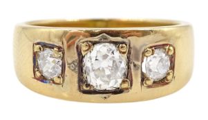 Victorian 15ct gold gypsy set three stone old cut diamond ring