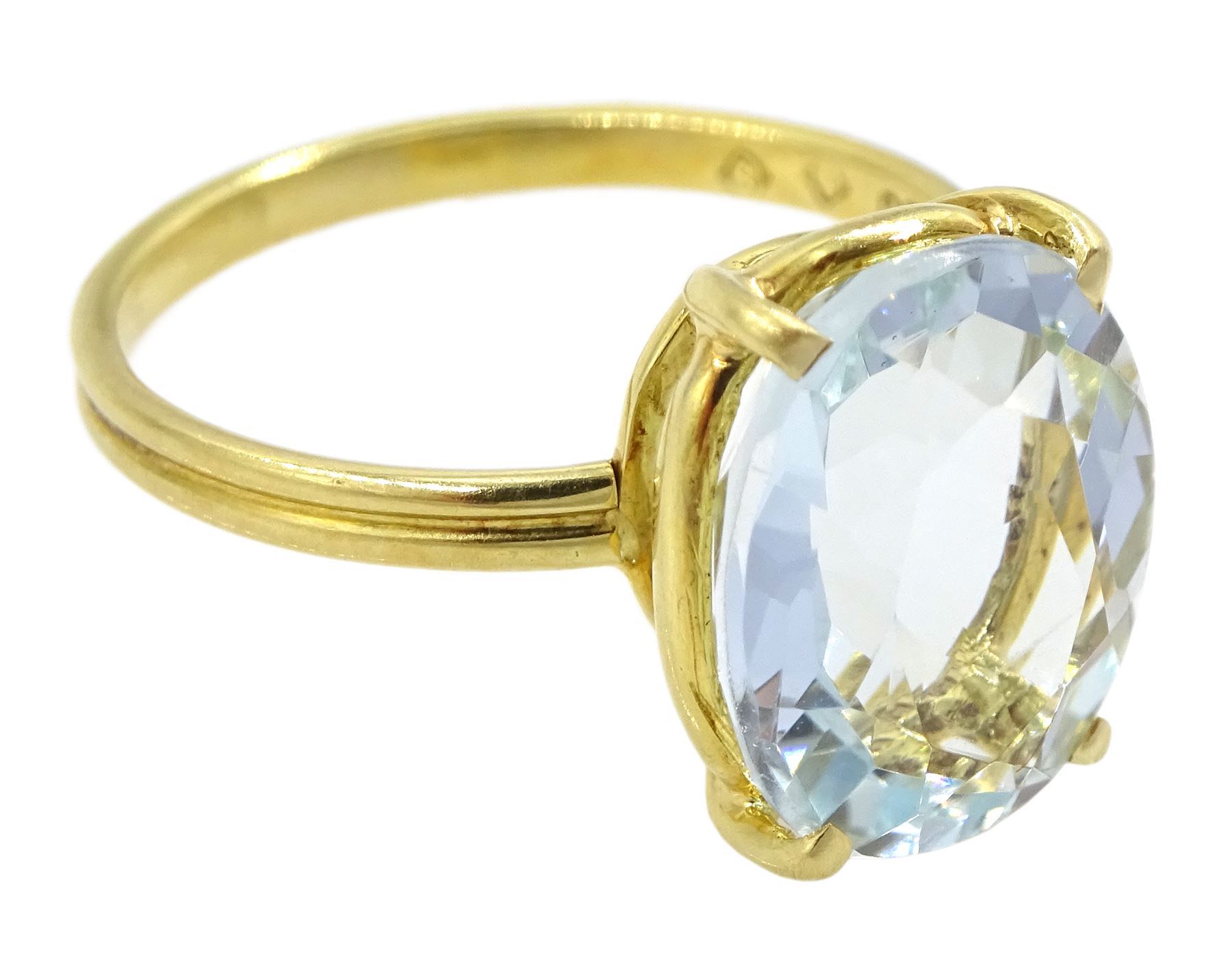 18ct gold single stone oval cut aquamarine ring - Image 3 of 4