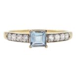 9ct gold square cut aquamarine ring