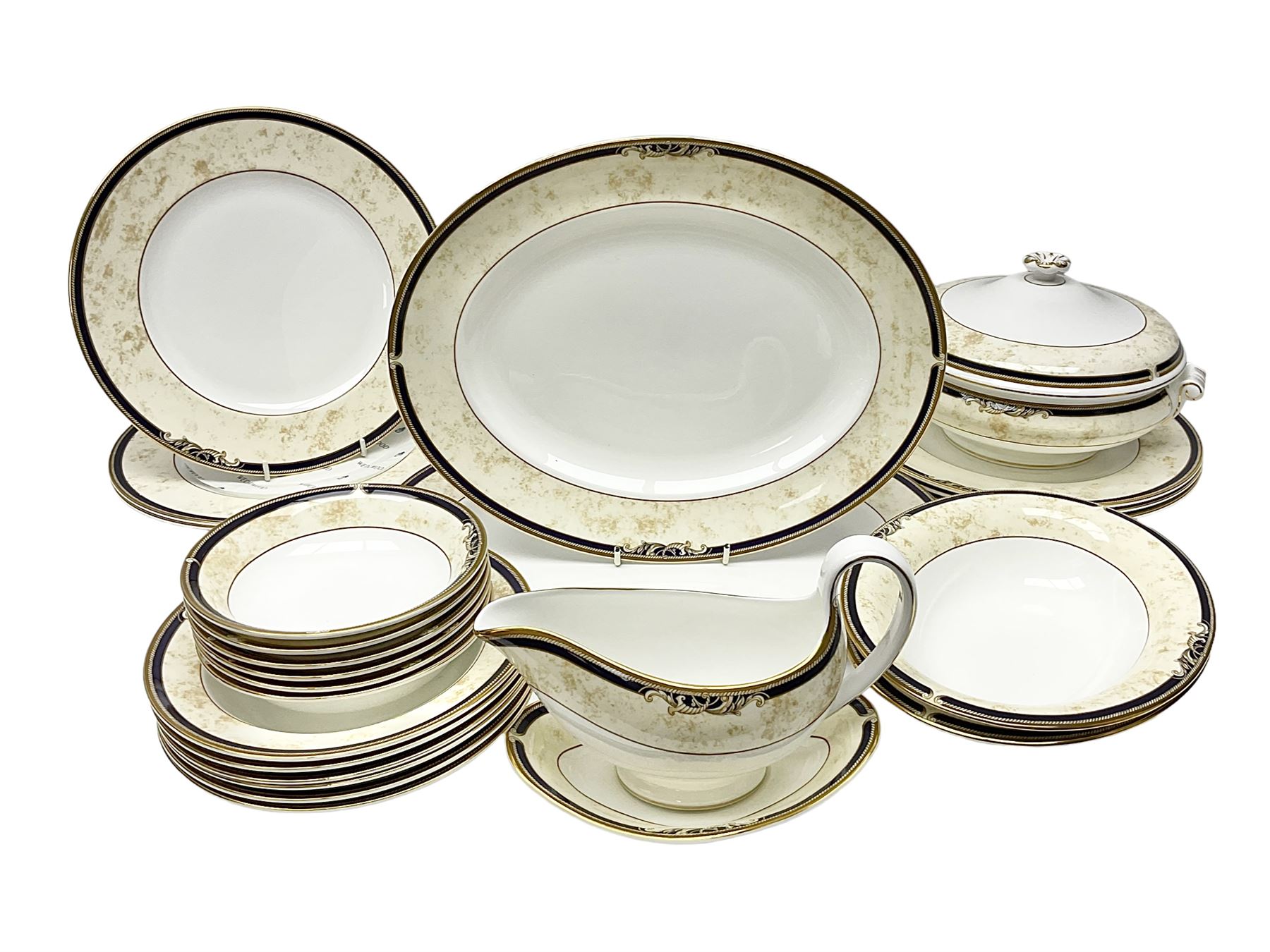 Wedgwood Cornucopia part dinner service