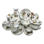 Extensive collection of Royal Worcester Evesham pattern tea and dinner service and other items