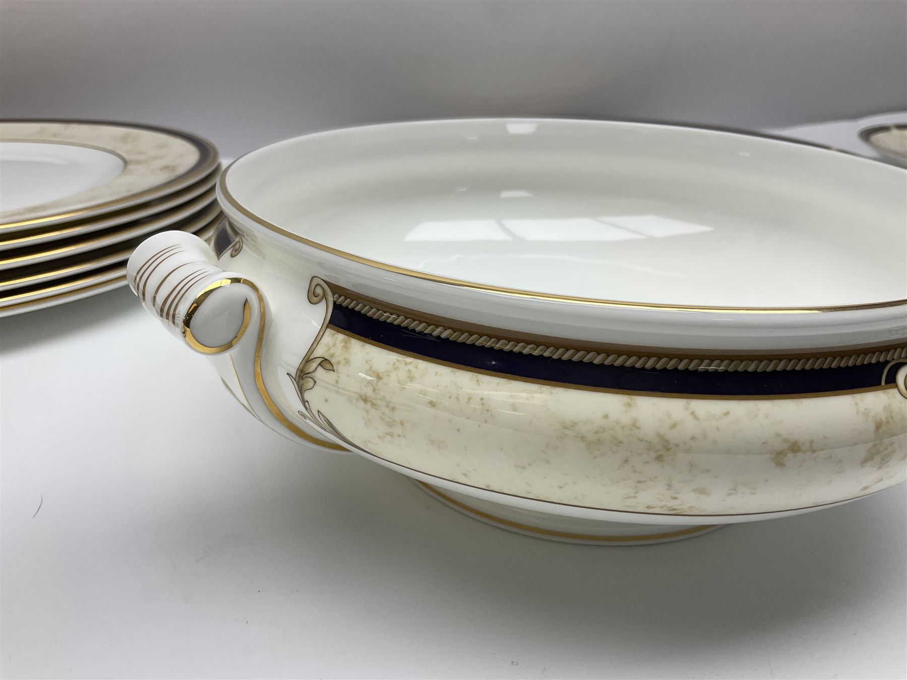 Wedgwood Cornucopia part dinner service - Image 10 of 12