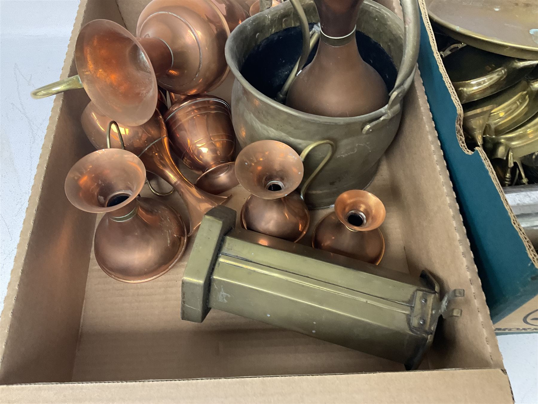 Collection of metalware to include copper jugs - Image 2 of 6