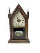 Late 19th/early 20th century American Waterbury Clock Company Gothic style mantel clock with 8-day m