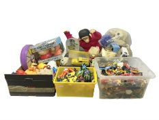 Large quantity of modern toys