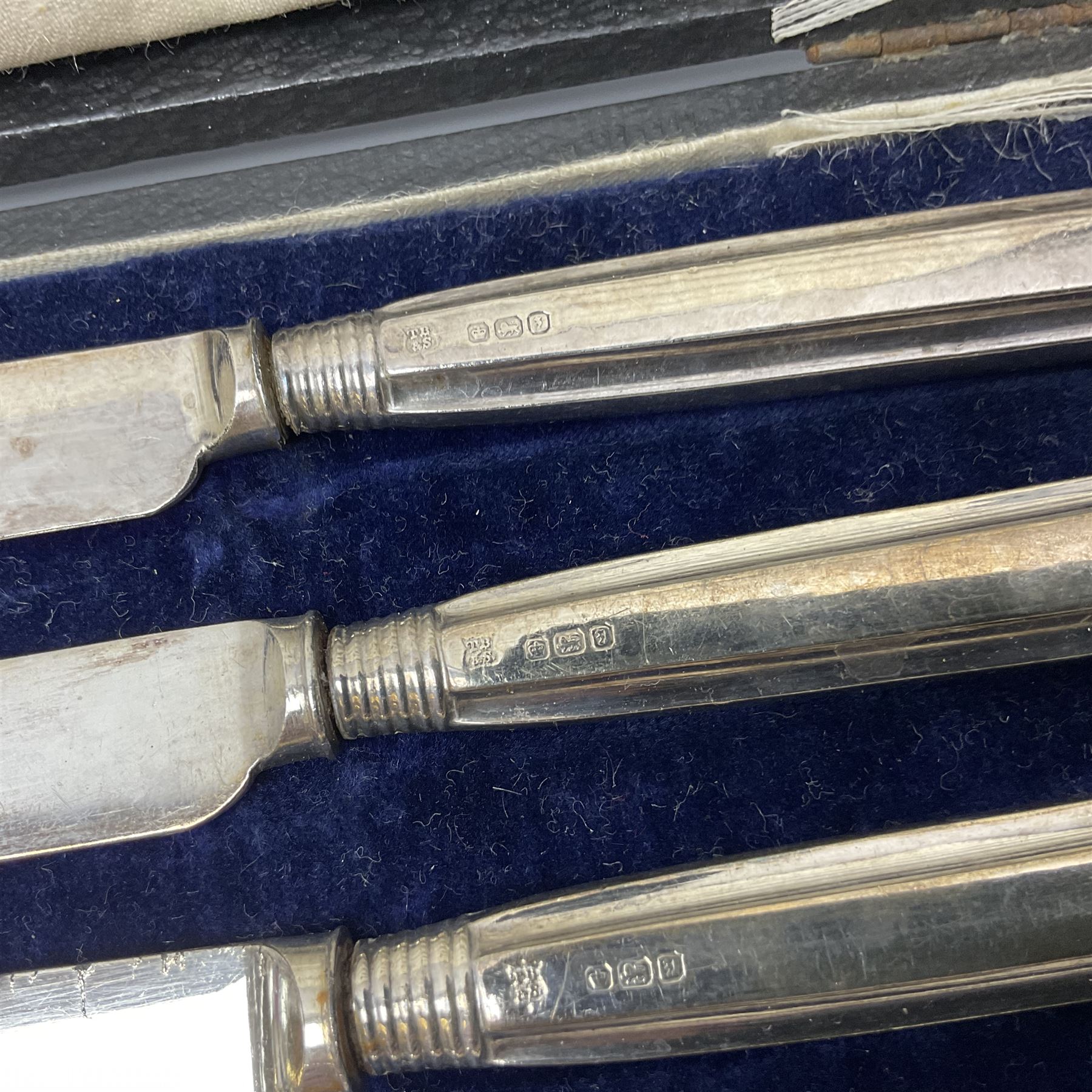 Early 20th century set of six silver handled knives - Image 5 of 9
