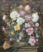 Frank Lonsdale (Scarborough 20th century): Still Life of Flowers