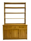 Treske - ash dresser