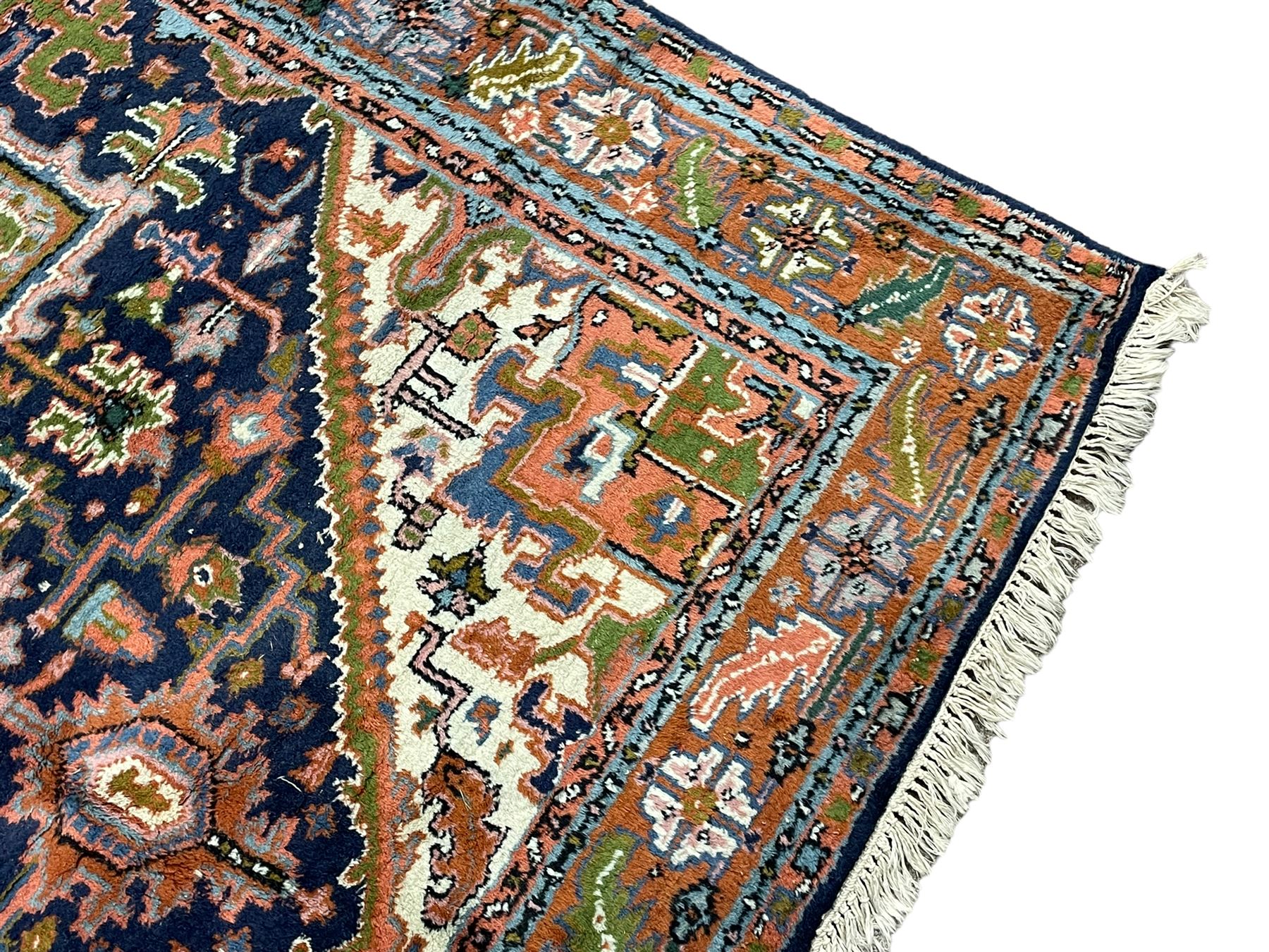 Persian Heriz indigo and rust ground rug - Image 4 of 8