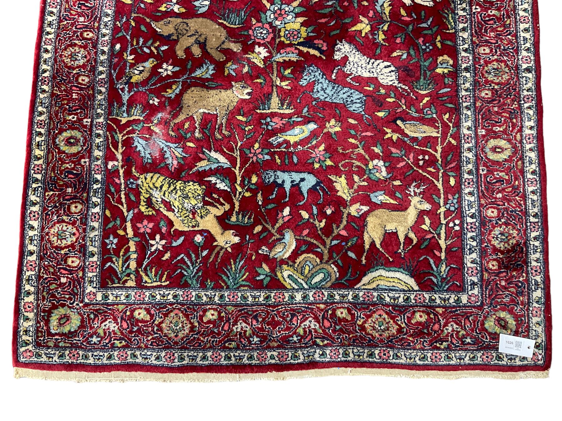 Persian Kashan design crimson ground rug - Image 4 of 6