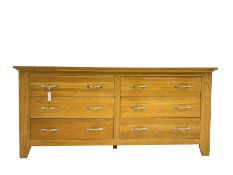 Contemporary wide oak straight-front chest