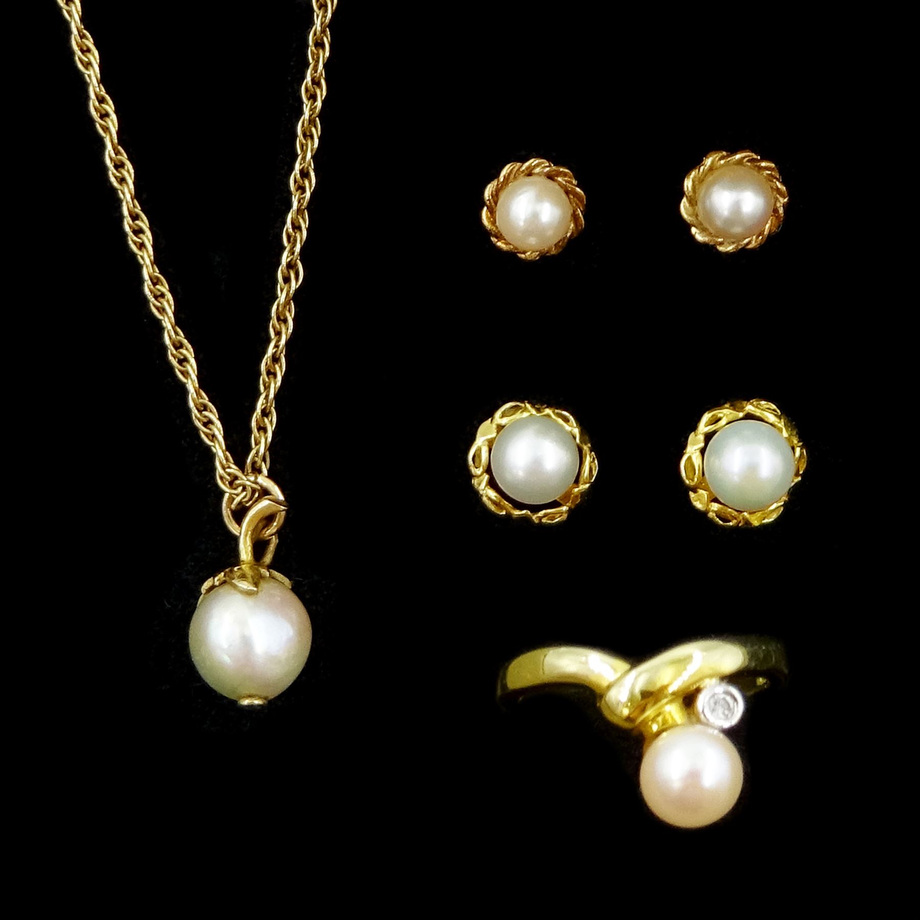 Pair of 14ct gold pearl stud earrings and 9ct gold pearl jewellery including pendant necklace