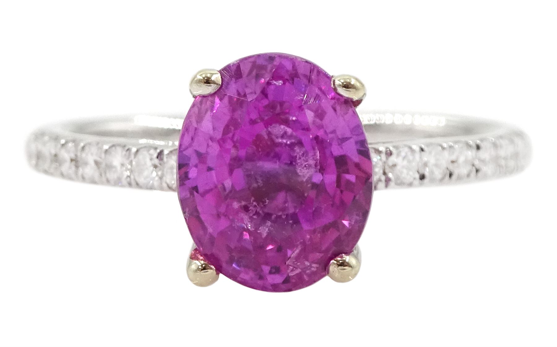 18ct white gold oval cut pink sapphire ring