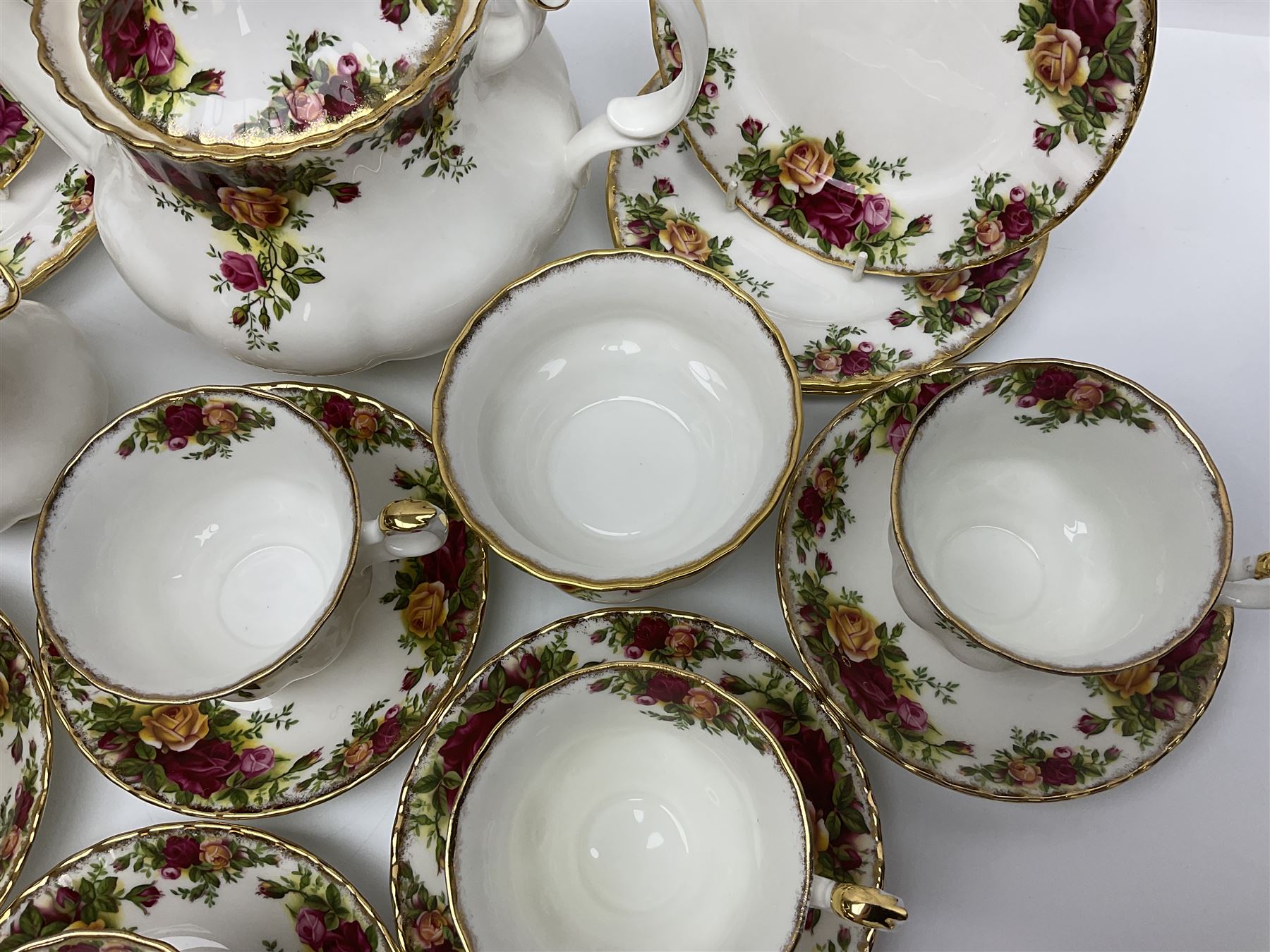 Royal Albert Old Country Roses pattern tea set for six - Image 3 of 9