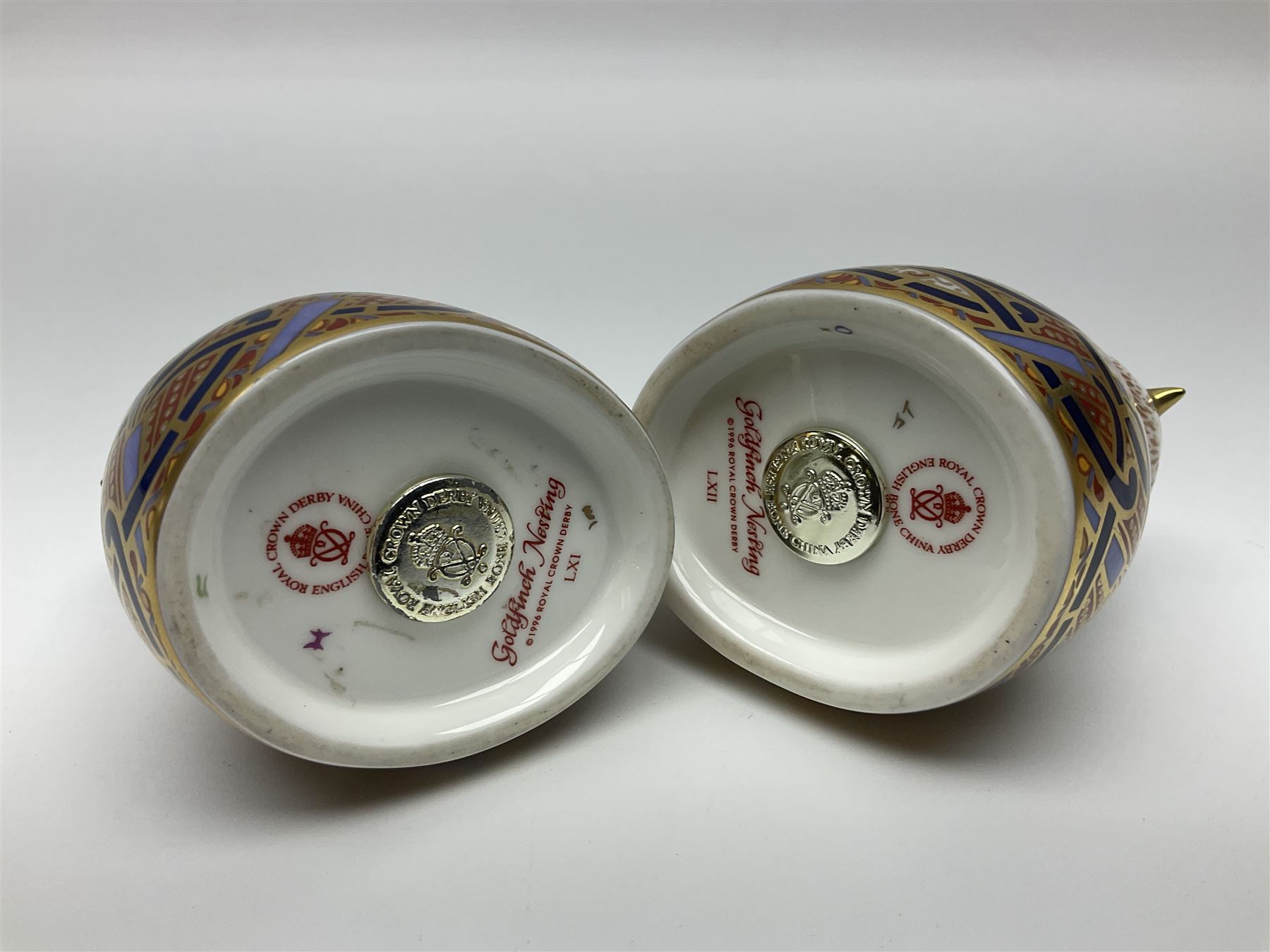 Two Royal Crown Derby Goldfinch Nesting paperweights with silver stoppers - Image 6 of 8