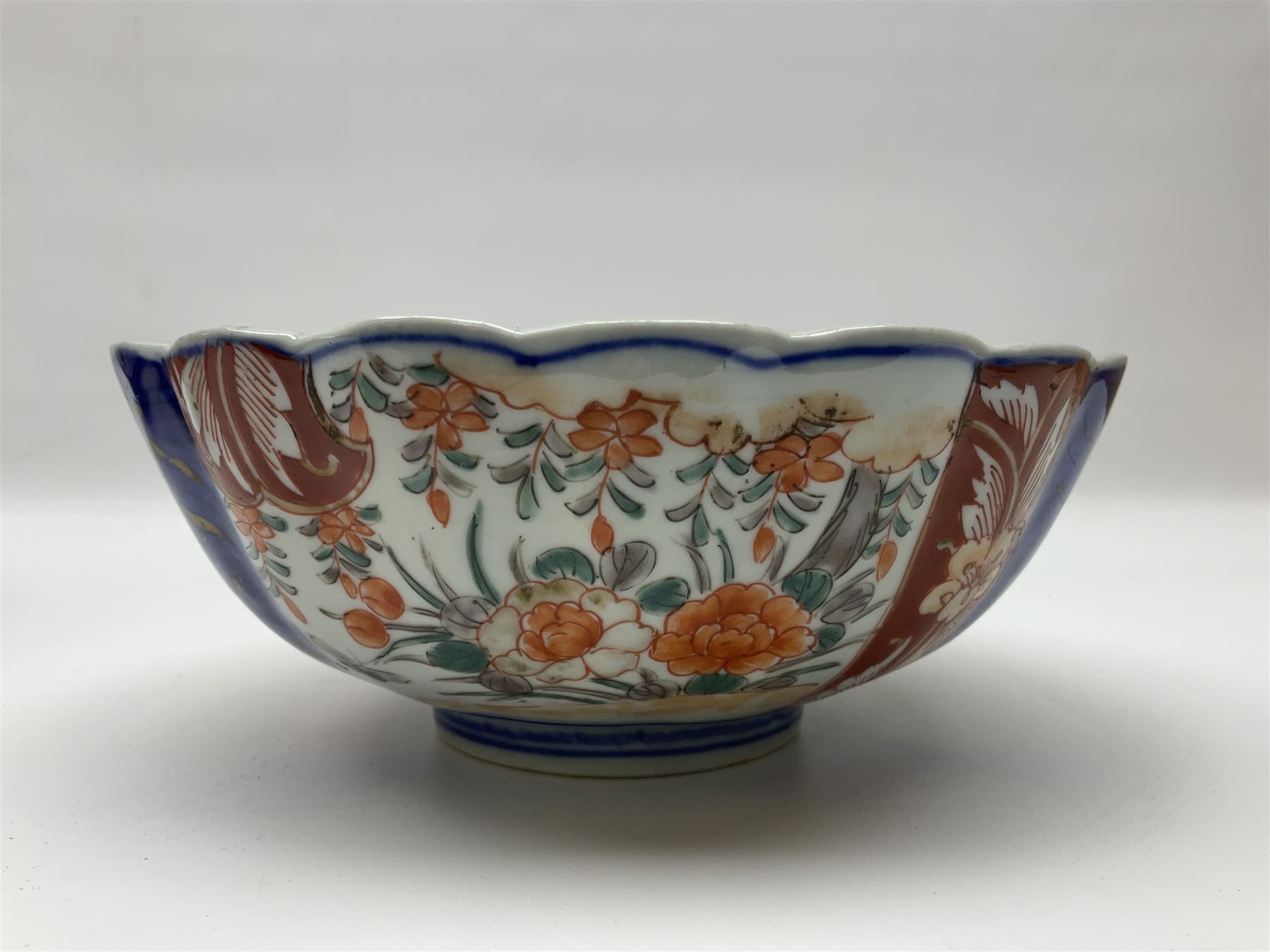 Japanese imari pattern jar and cover of globular form - Image 17 of 20