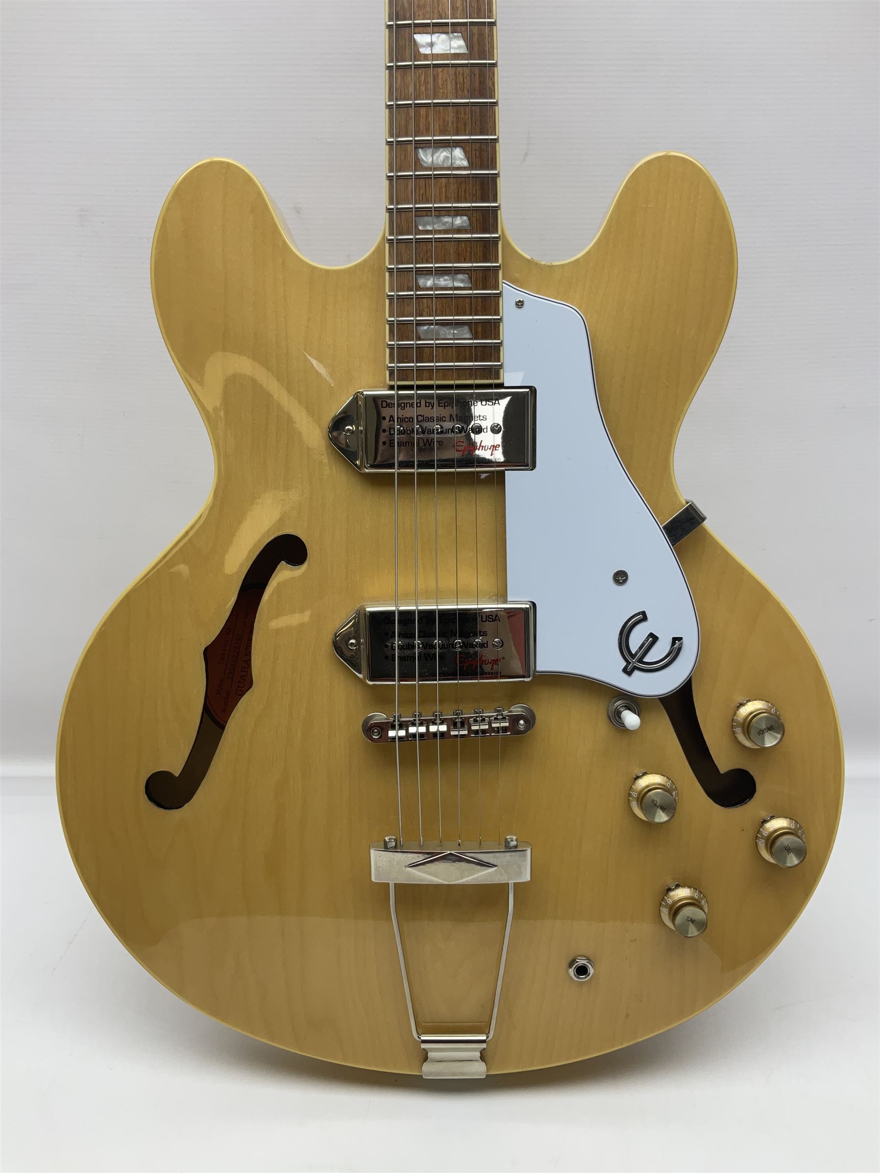 Epiphone Casino NA semi-acoustic guitar with natural maple finish and P90 pick-ups - Image 2 of 17