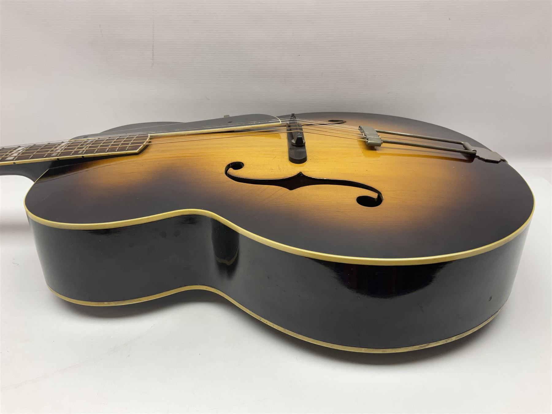 Clifford Essex Paragon De Luxe handmade acoustic guitar c1936 with tobacco sunburst finish and origi - Image 16 of 24
