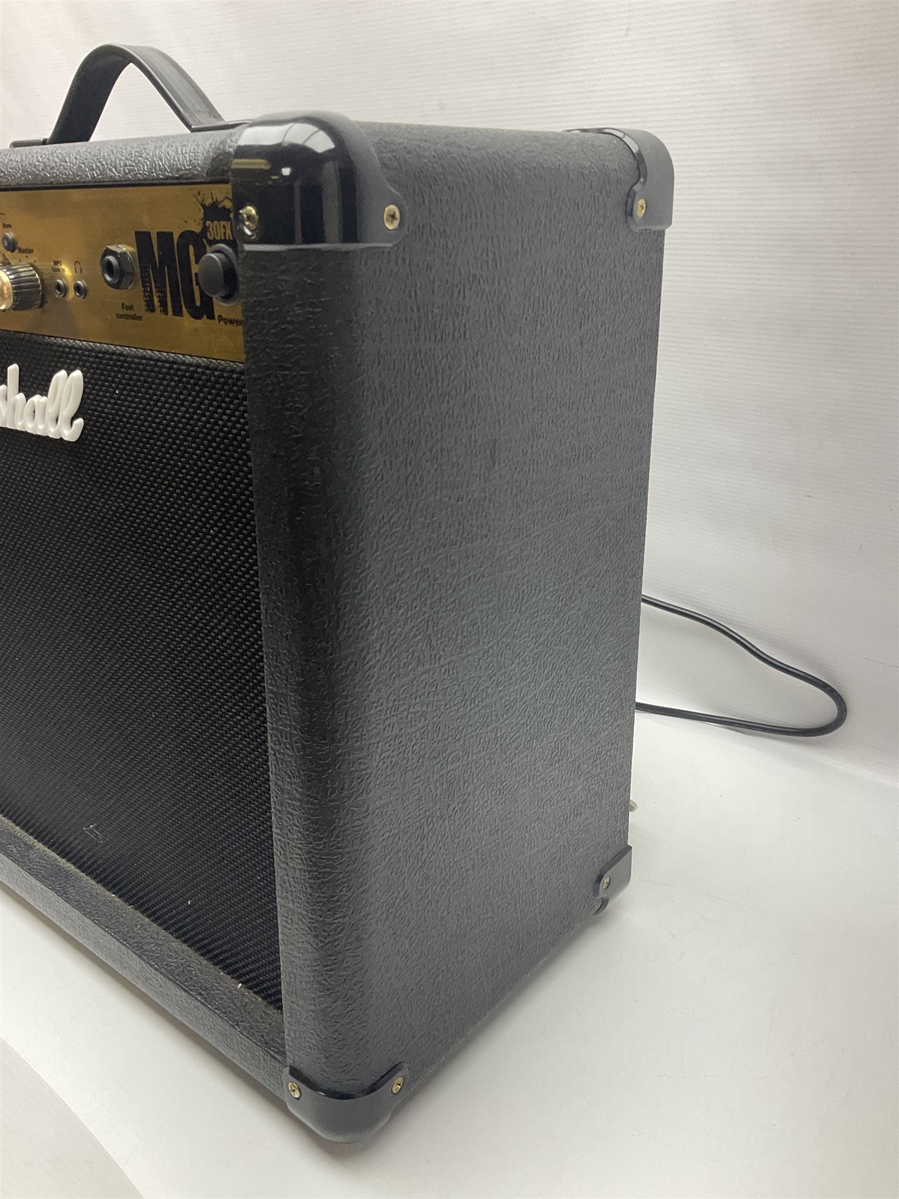 Marshall MG Series 30DFX amplifier L47.5cm; with Marshall MG fully programmable foot controller; bot - Image 6 of 13