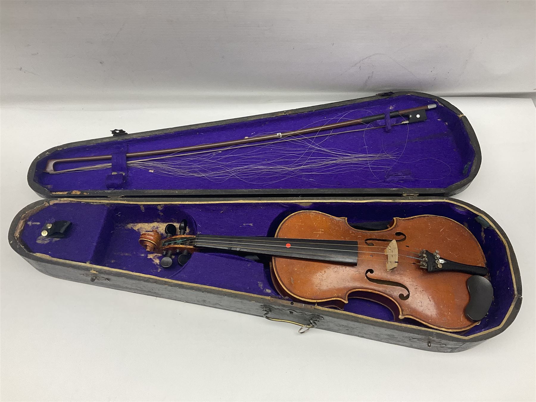 Early 20th century German Saxony three-quarter size violin with 34cm one-piece maple back and ribs a - Image 16 of 18