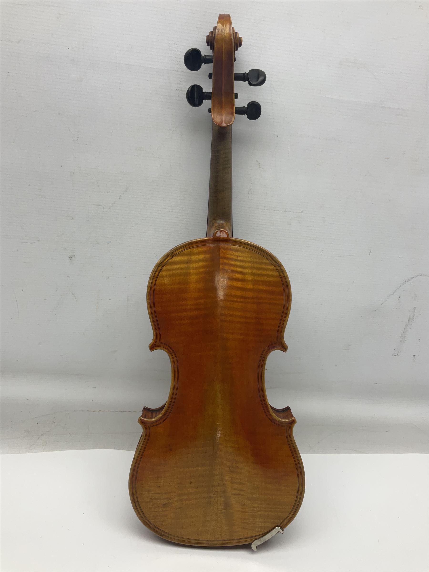 German trade violin c1900 copy of a Maggini with 36.5cm two-piece maple back and ribs and spruce top - Image 3 of 14