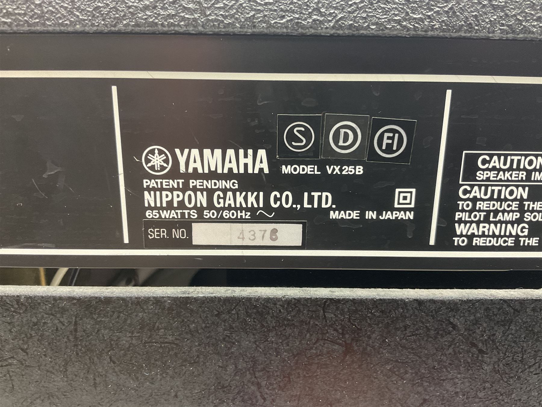 Yamaha VX Series 25B bass amplifier in black - Image 10 of 10