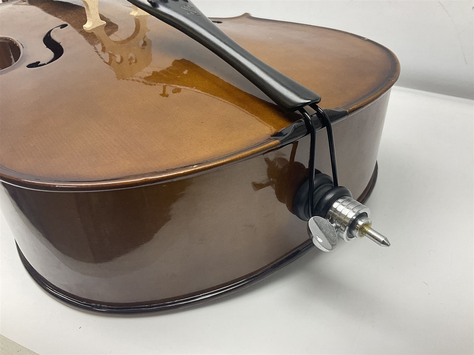 Stentor Student I quarter-size cello with 59.5cm two-piece maple back and ribs and spruce top; bears - Image 5 of 19