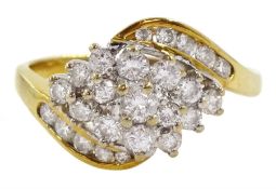 18ct gold round brilliant cut diamond cluster ring