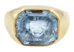 Early 20th century 18ct gold bezel set octagonal cut aquamarine intaglio ring