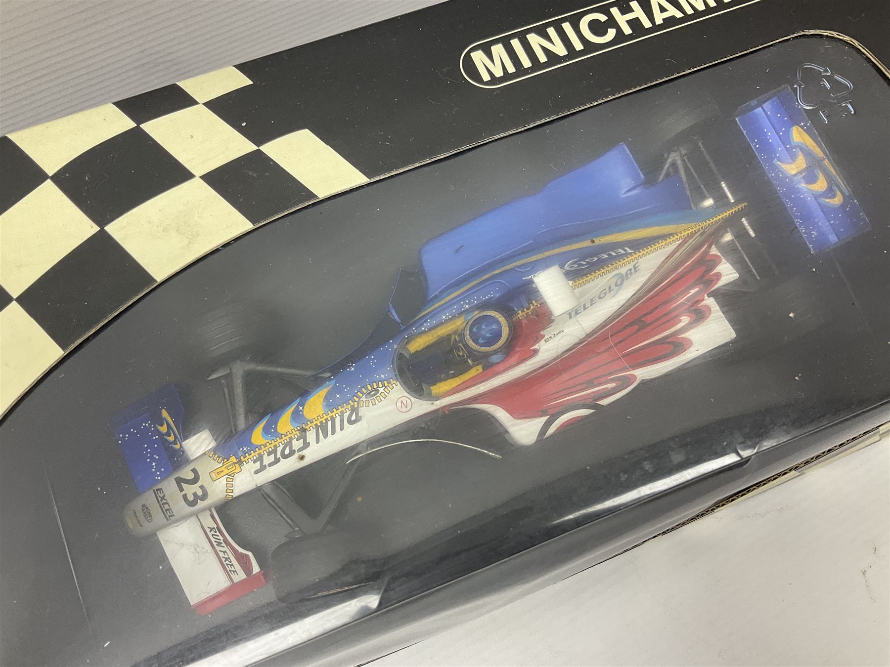 Three Minichamps 1:18 scale die-cast racing cars - Bar 01 Supertec R. Zonta 1999; Benetton b197 Rena - Image 5 of 8