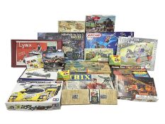 Nineteen assorted construction kits by Lego