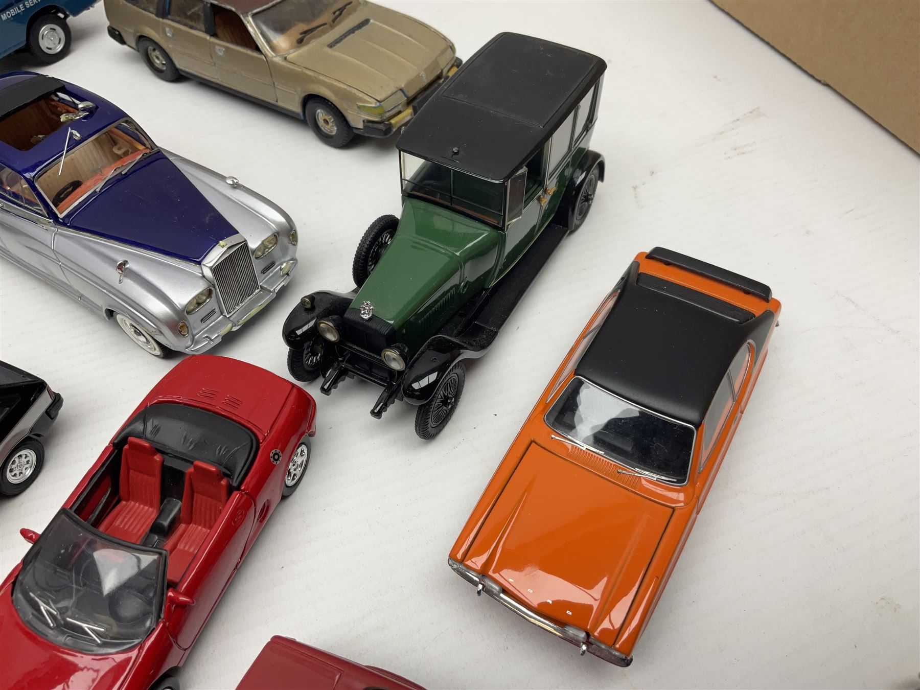 Over forty modern die-cast models by Vanguards - Image 9 of 12