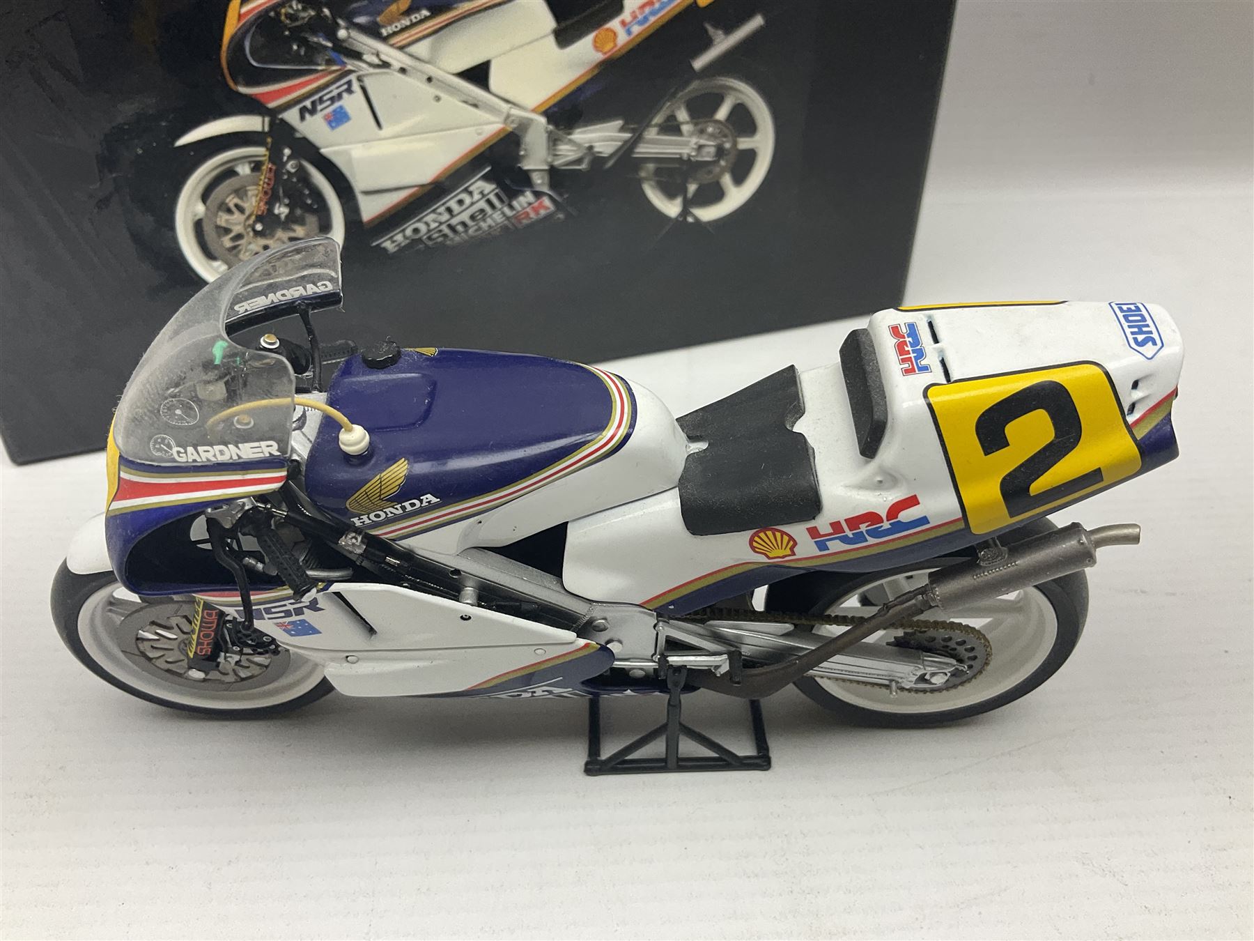Minichamps Classic Bike Series 1:12 scale die-cast model - Honda NSR500 Wayne Gardner GP1987; boxed - Image 4 of 8