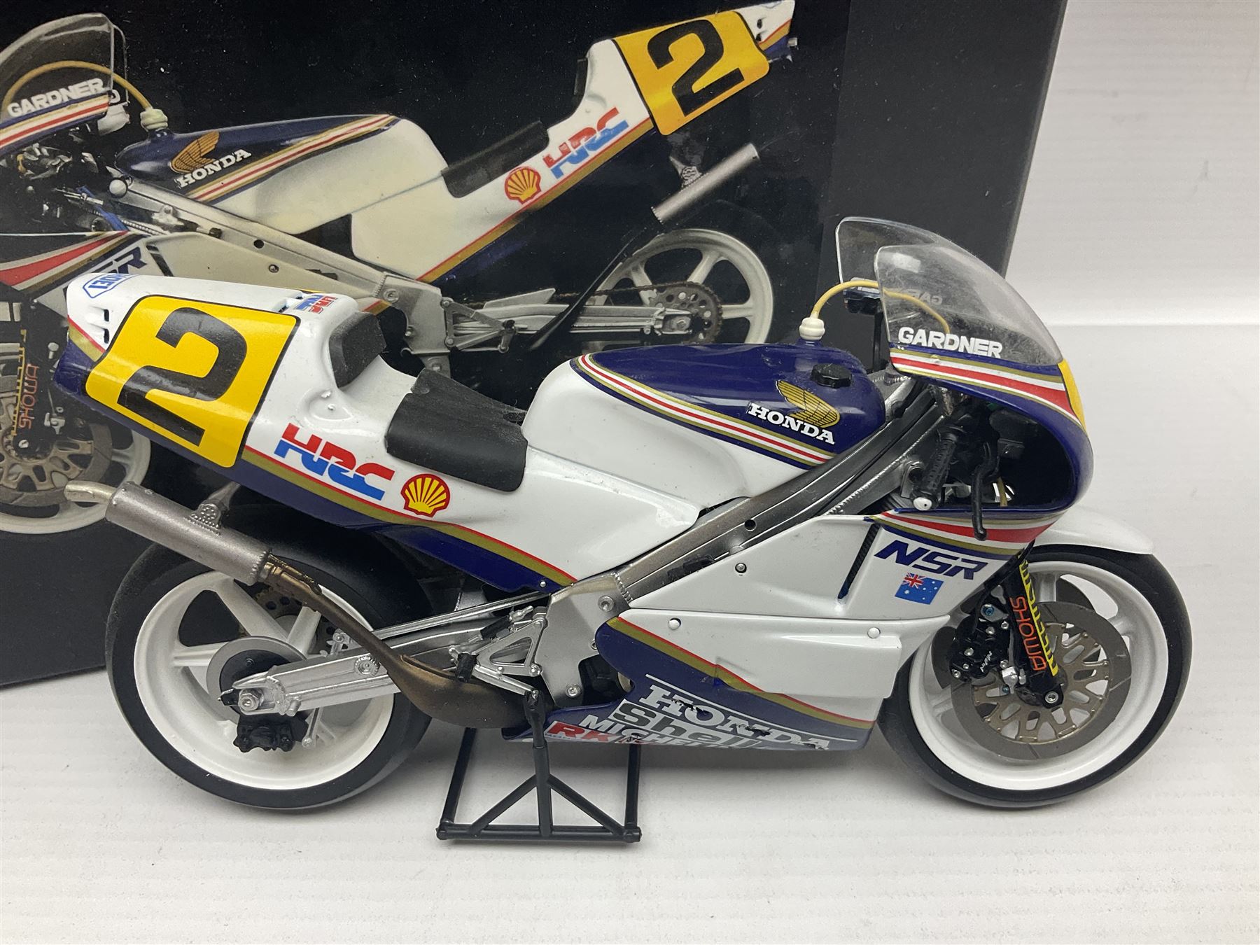 Minichamps Classic Bike Series 1:12 scale die-cast model - Honda NSR500 Wayne Gardner GP1987; boxed - Image 2 of 8