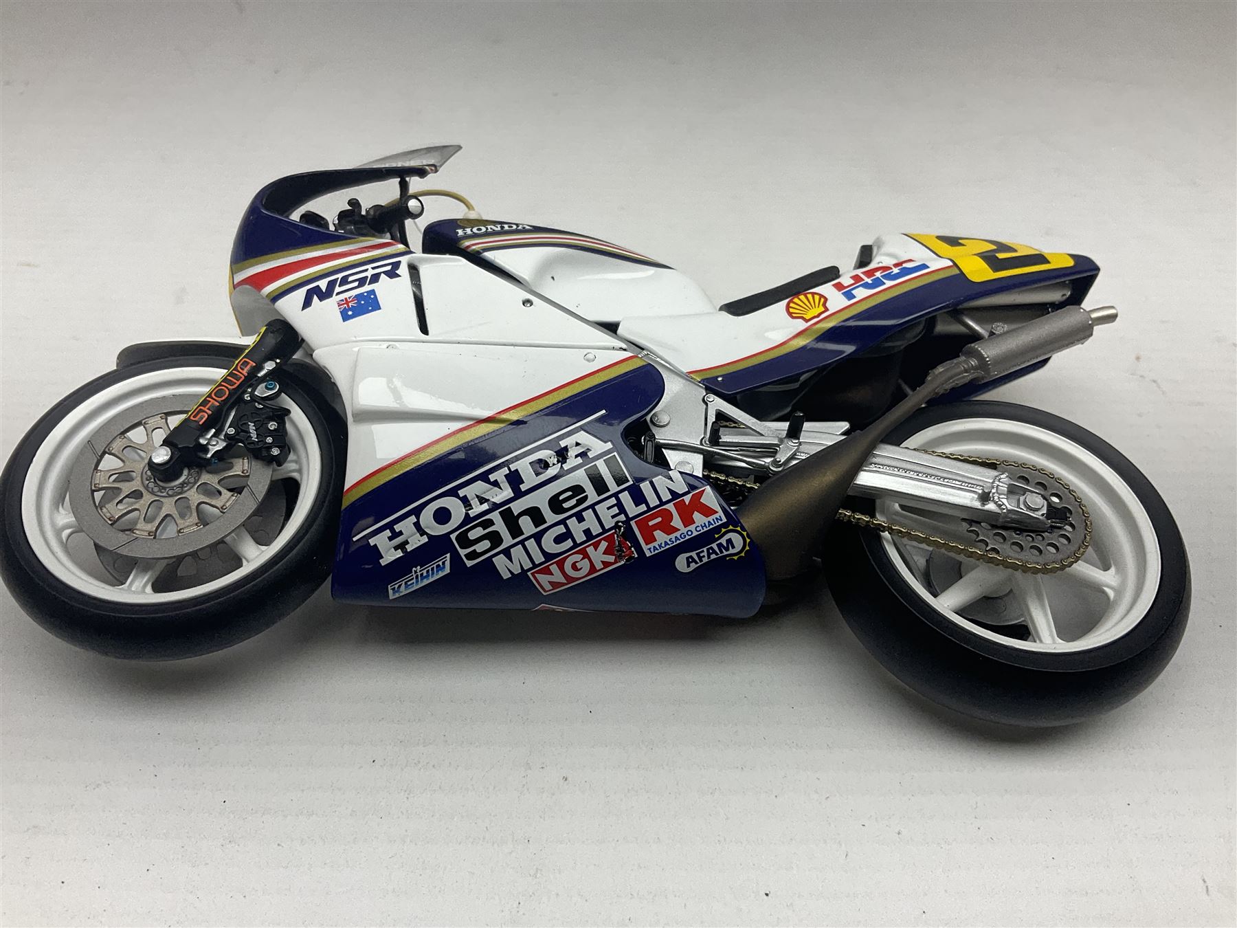 Minichamps Classic Bike Series 1:12 scale die-cast model - Honda NSR500 Wayne Gardner GP1987; boxed - Image 5 of 8