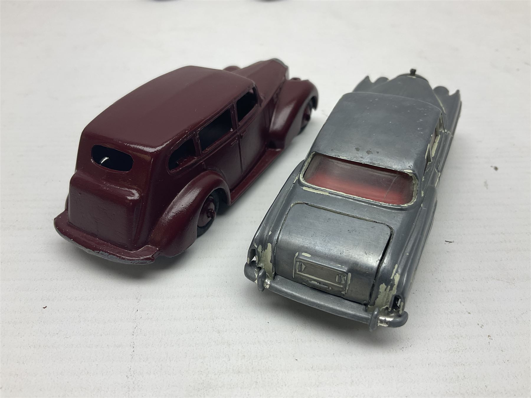 Eleven unboxed and playworn early die-cast models including Dinky Packard - Image 15 of 20
