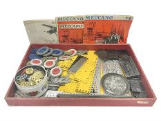 Meccano - quantity of loose sections in black