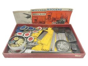 Meccano - quantity of loose sections in black