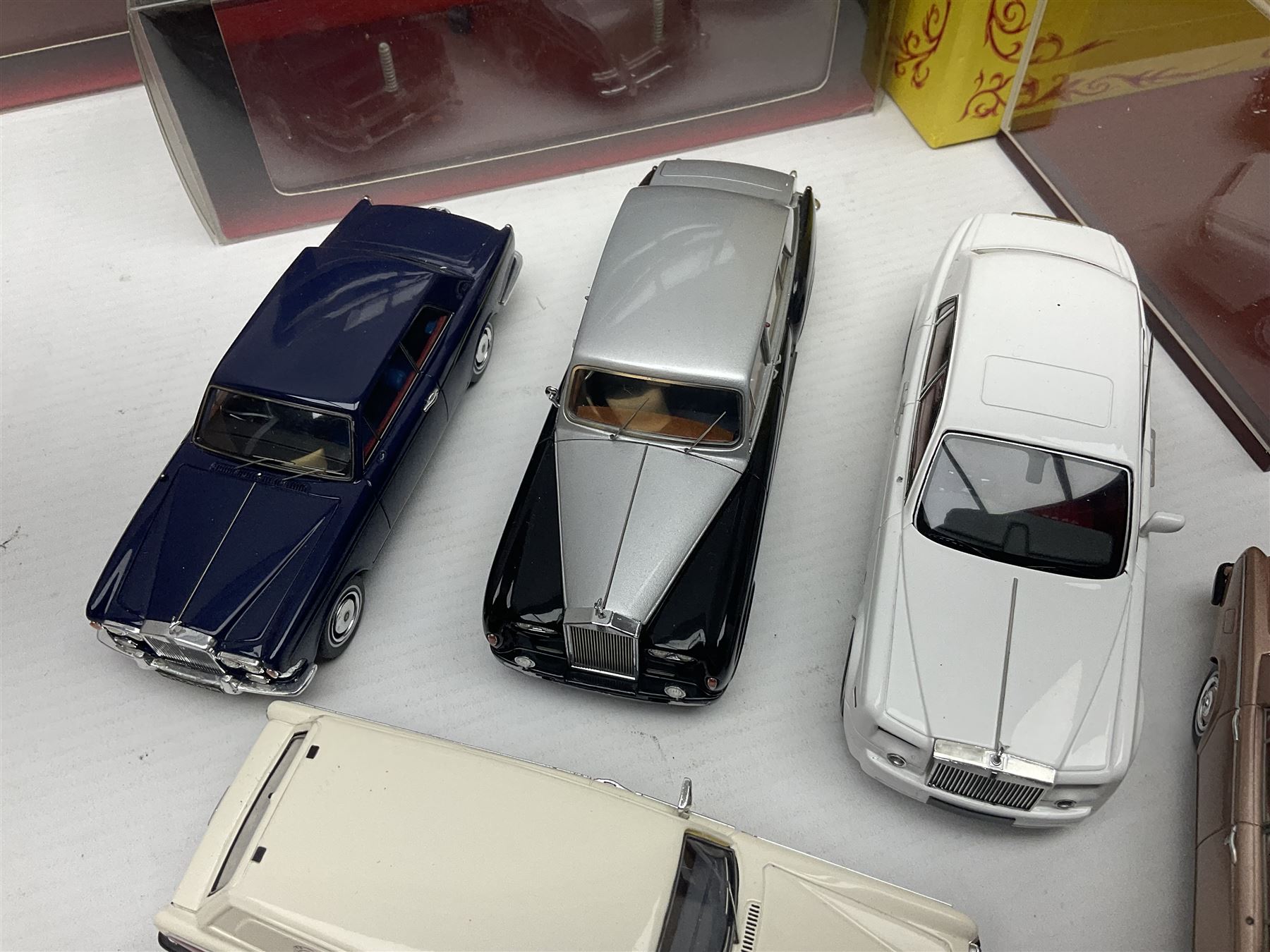 Twelve 1:43 scale die-cast models including TrueScale boxed 1965 Rolls Royce Phantom V Mulliner Park - Image 10 of 13