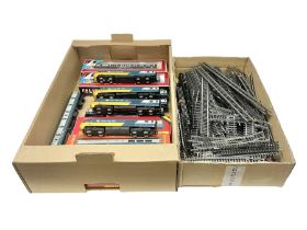 Hornby '00' gauge - two pairs of Class 43 'HST125' locomotives Nos.43010/43011; and nine Inter-City