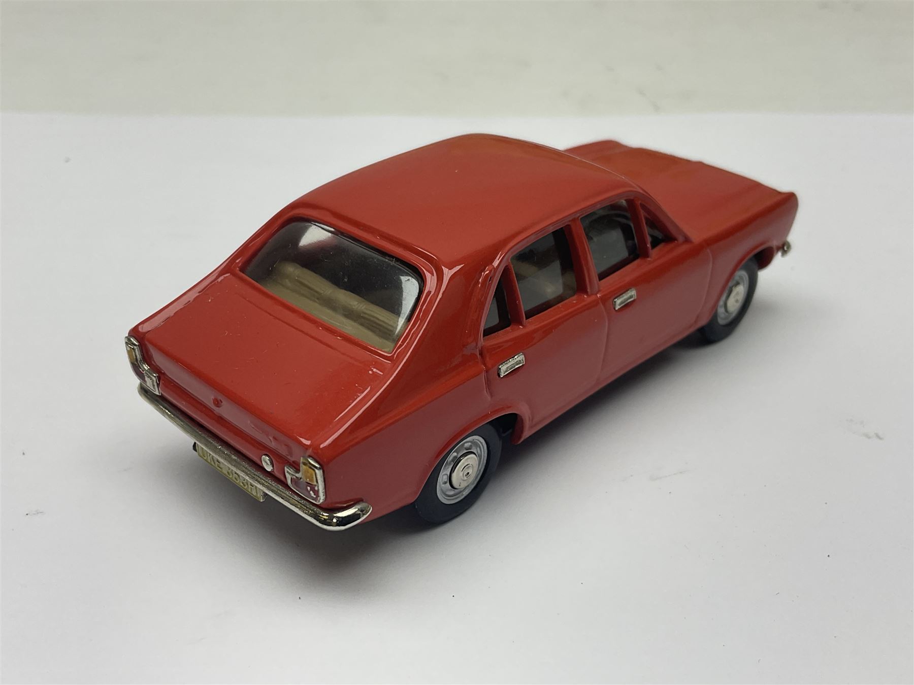 Three Lansdowne Models 1:43 scale models - 1965 Humber Sceptre MkII Four Door Saloon; 1970 Hillman A - Image 3 of 10