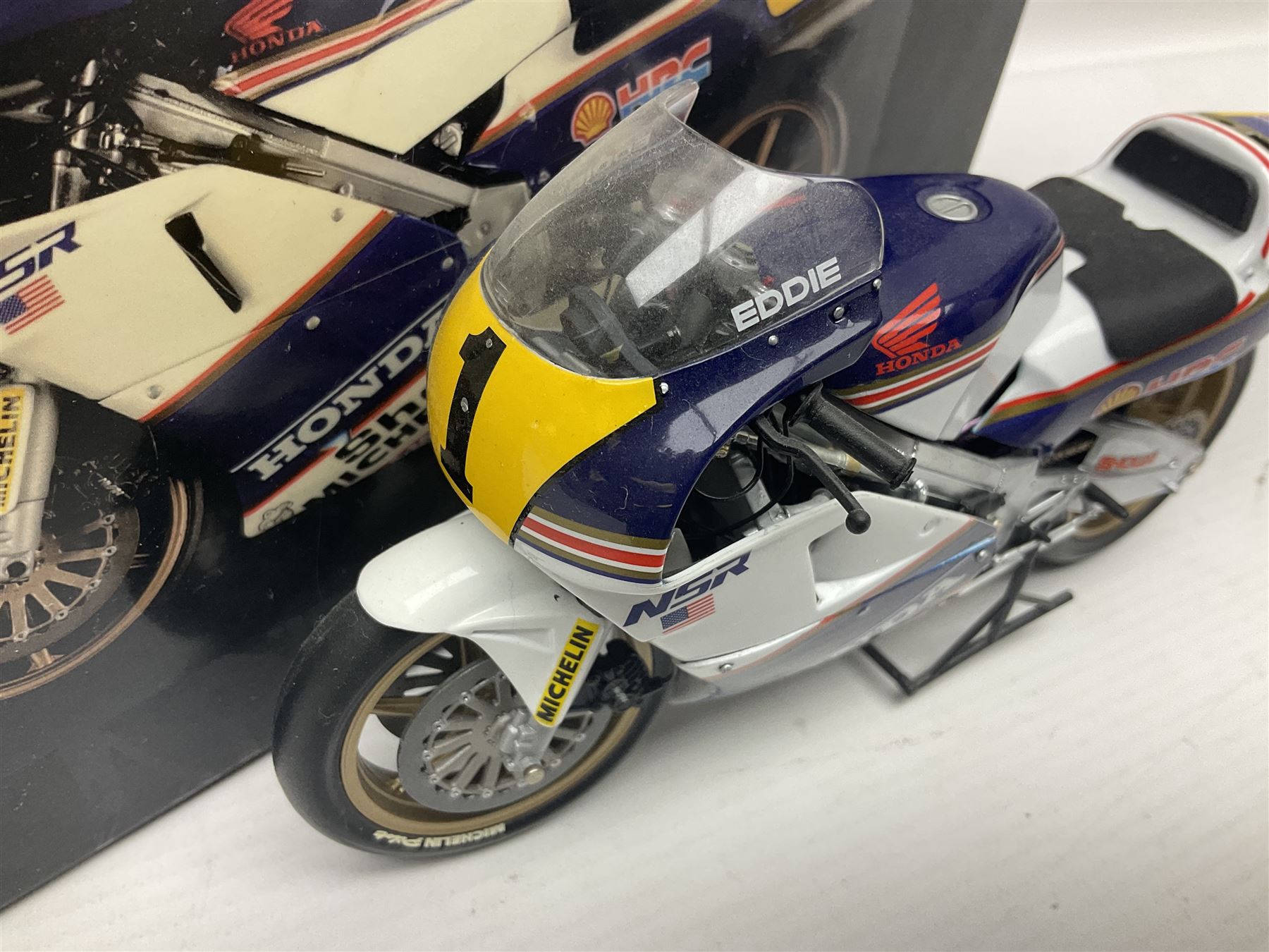 Minichamps Classic Bike Series 1:12 scale die-cast model - Honda NSR500 Eddie Lawson GP1989; boxed - Image 4 of 10