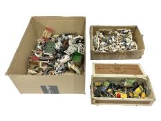 Quantity of unboxed and playworn die-cast/lead figures by various makers; predominantly farm animals