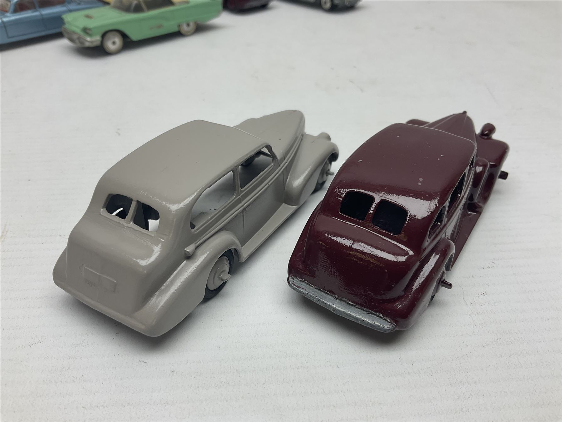 Eleven unboxed and playworn early die-cast models including Dinky Packard - Image 8 of 20