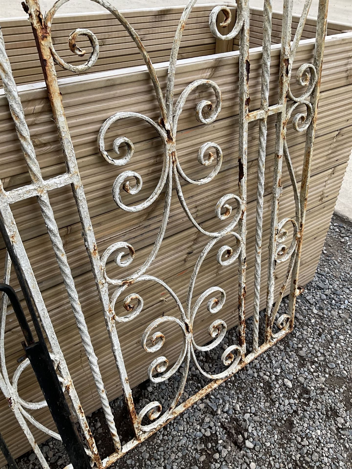 Two wrought iron garden gates painted in black and white - Image 6 of 6