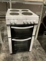 Electric slot in cooker in white