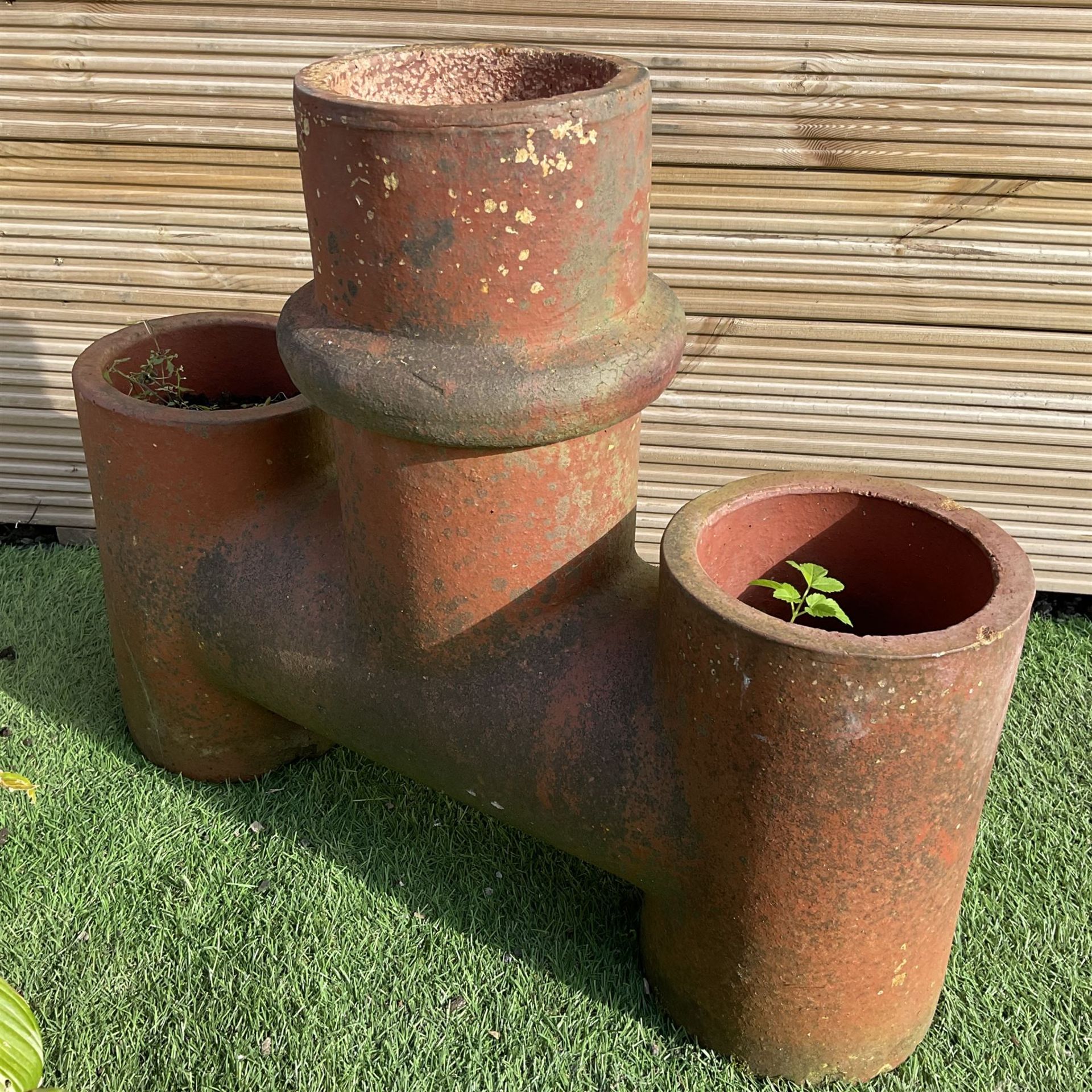 Pair of cast stone rectangular garden ornate planters and chimney pot - Image 3 of 5