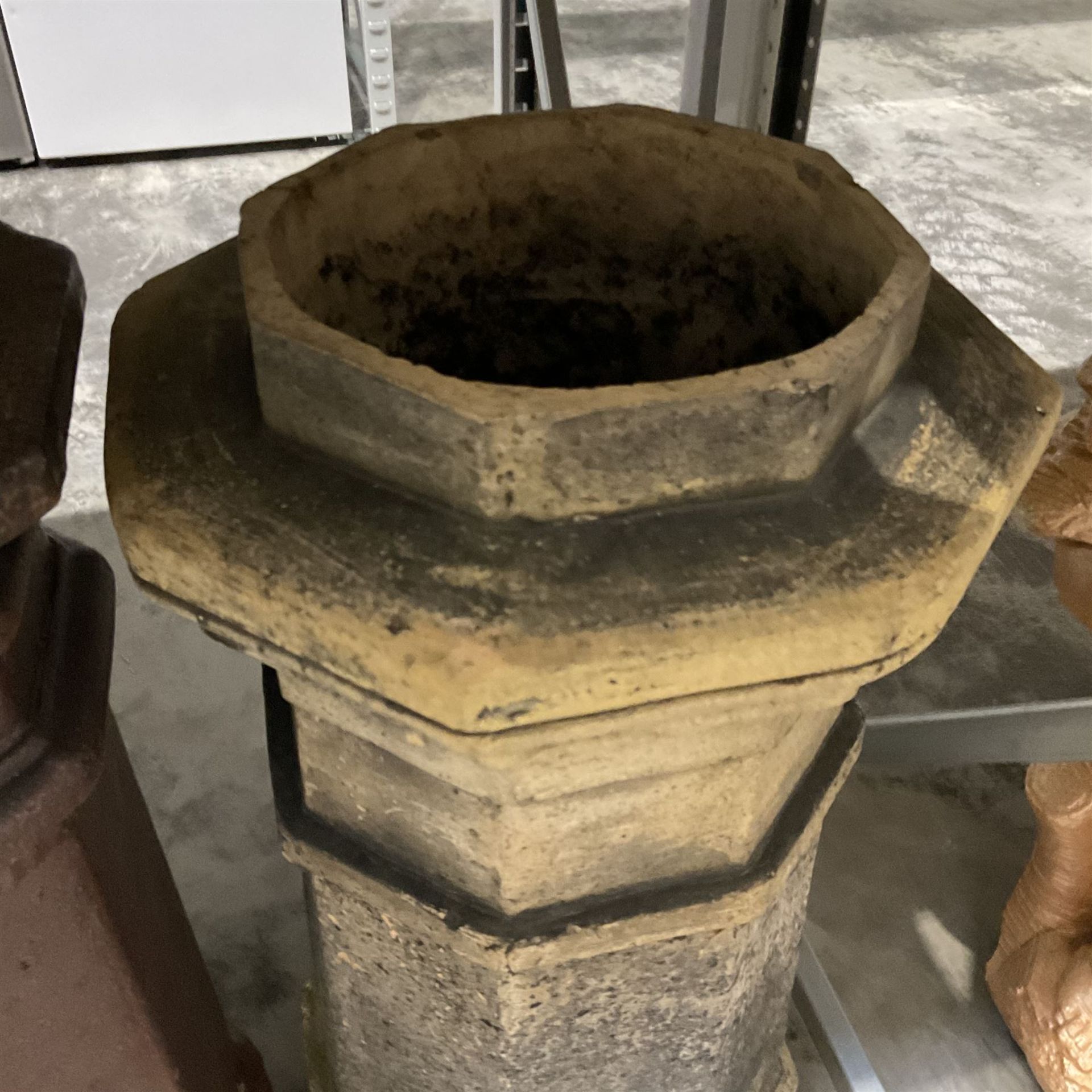 Set of three terracotta chimney pots - Image 6 of 6