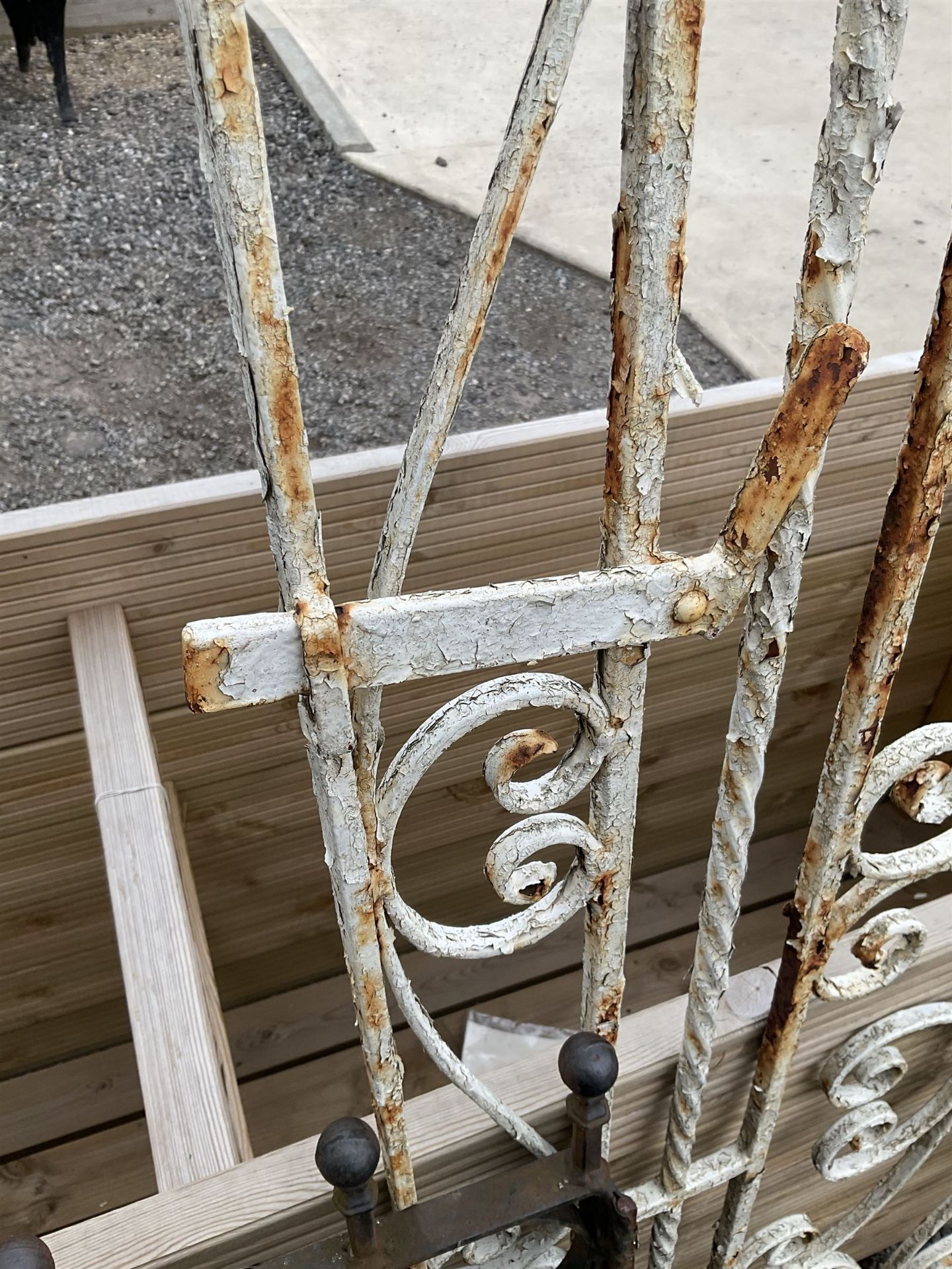 Two wrought iron garden gates painted in black and white - Image 4 of 6