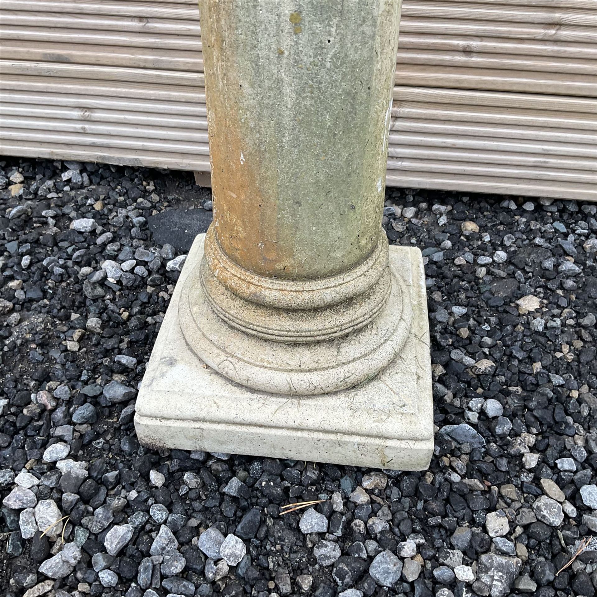 Composite stone sundial - Bild 3 aus 3